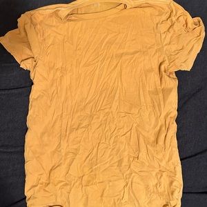 Men’s yellow American Eagle Medium T-Shirt